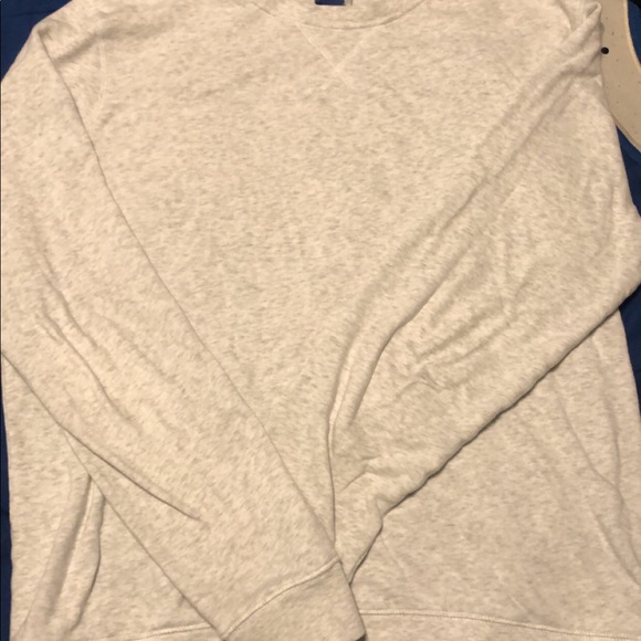 H&M Crewneck - Picture 2 of 3